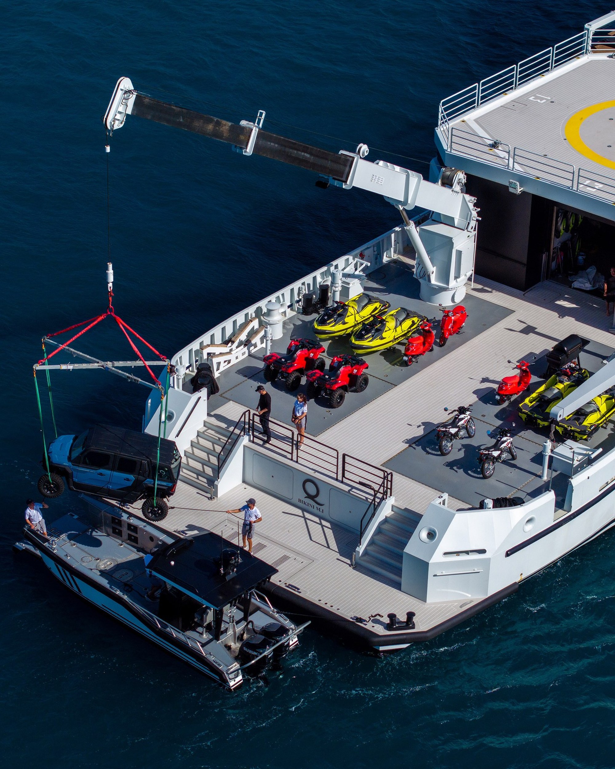 MY Q — garaje y equipamiento tras el refit